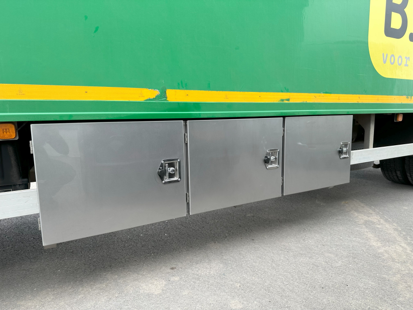 rvs-vrachtauto-kist